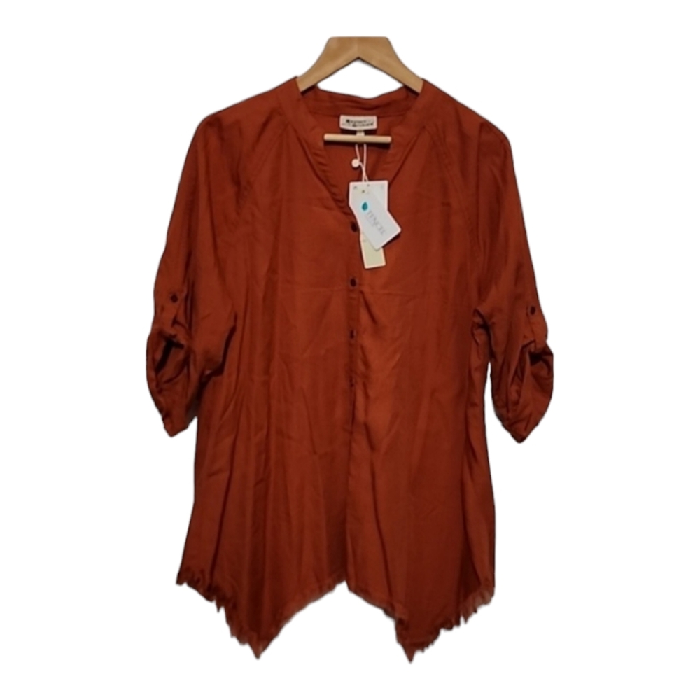 Hester & Orchard acemetrical fringe hem 100% tencel button down top size L